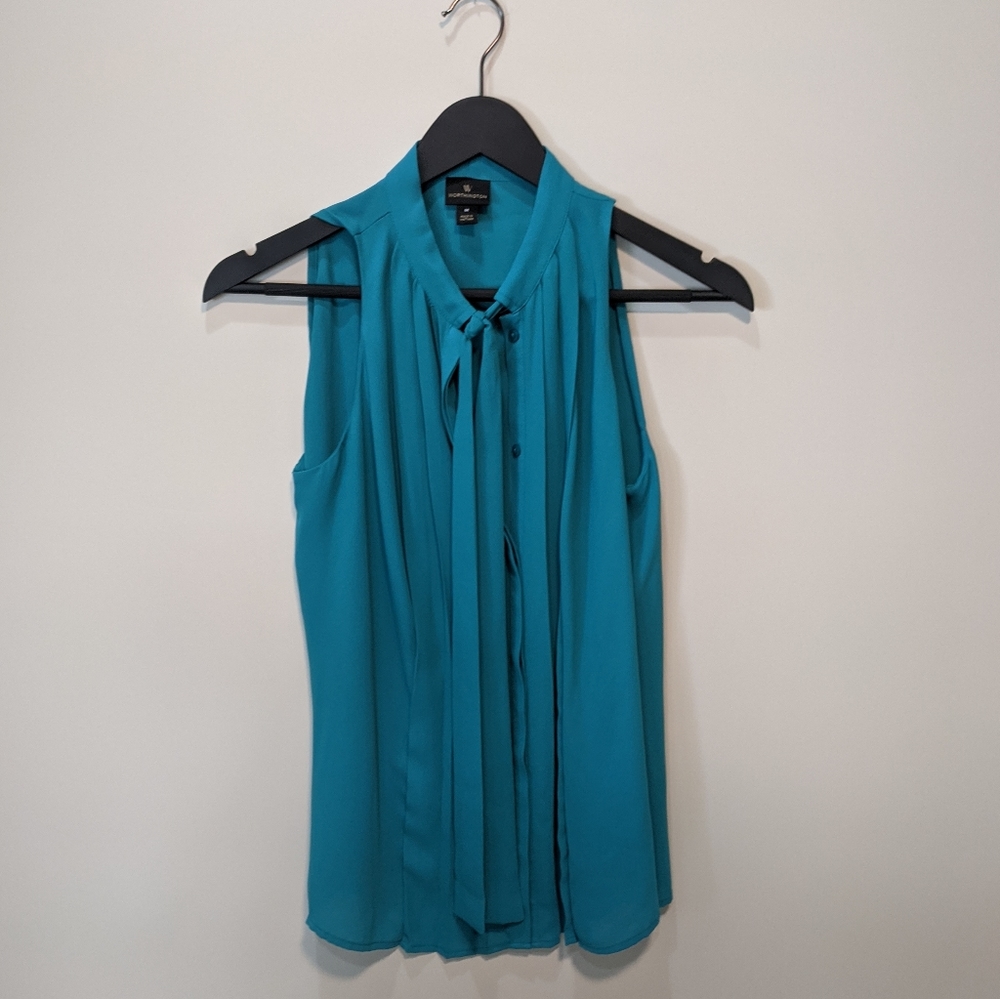 Blue Worthington top sleeveless button up necktie